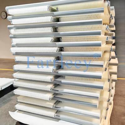 品質 PTFEドナルドソンテトラテックス,80°C熱耐性,レーザー煙抽出のための9.00m2の過濾表面 工場